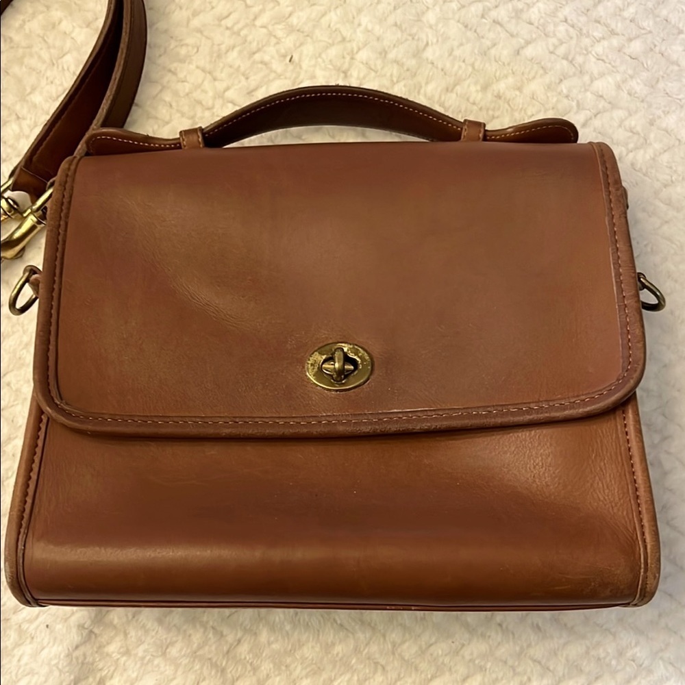 Coach Vintage 9870 British Tan Leather Shoulder Bag – Rare Classic - Picture 1 of 13